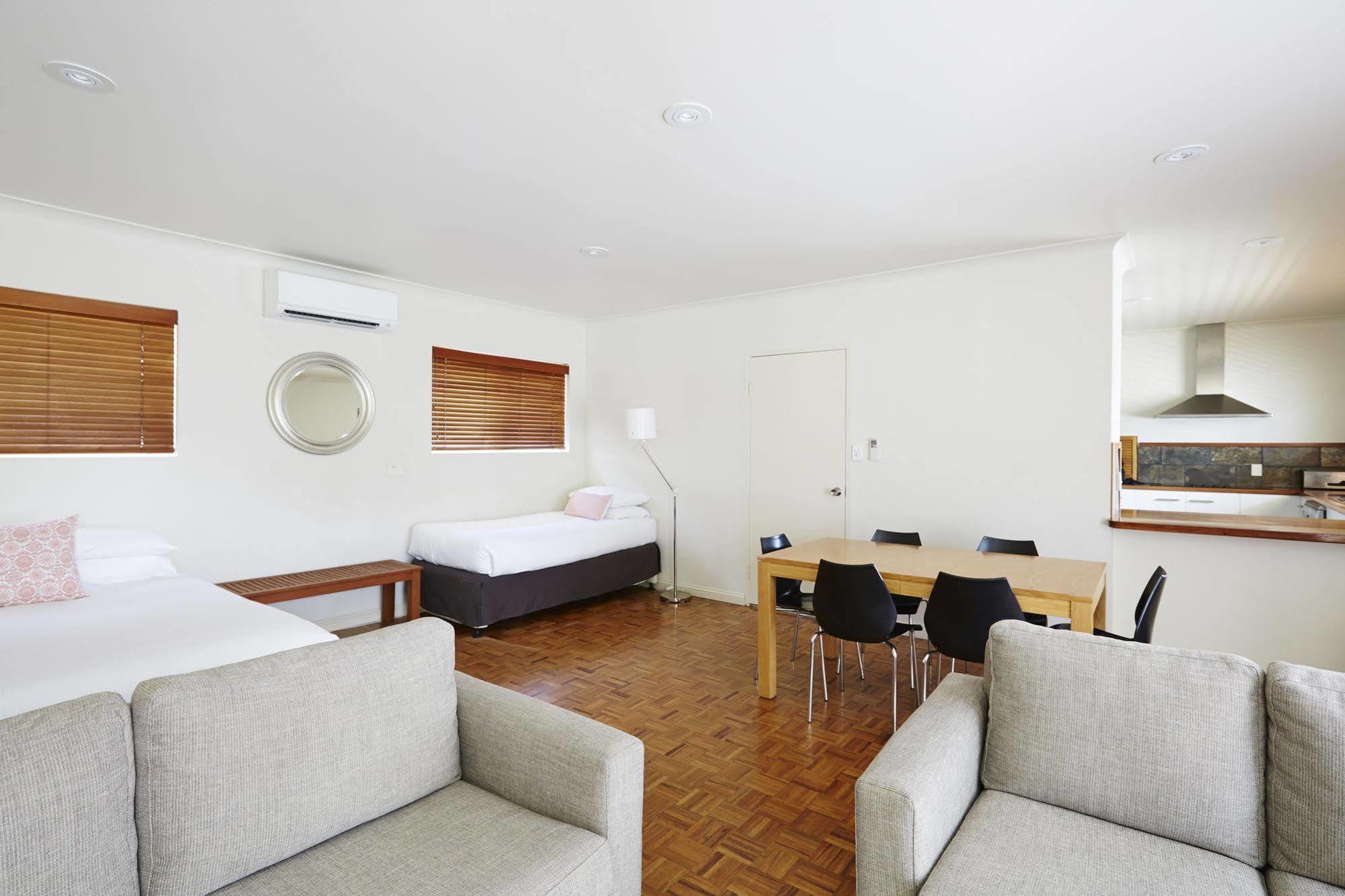 Bay Beach Motel Byron Bay Eksteriør billede